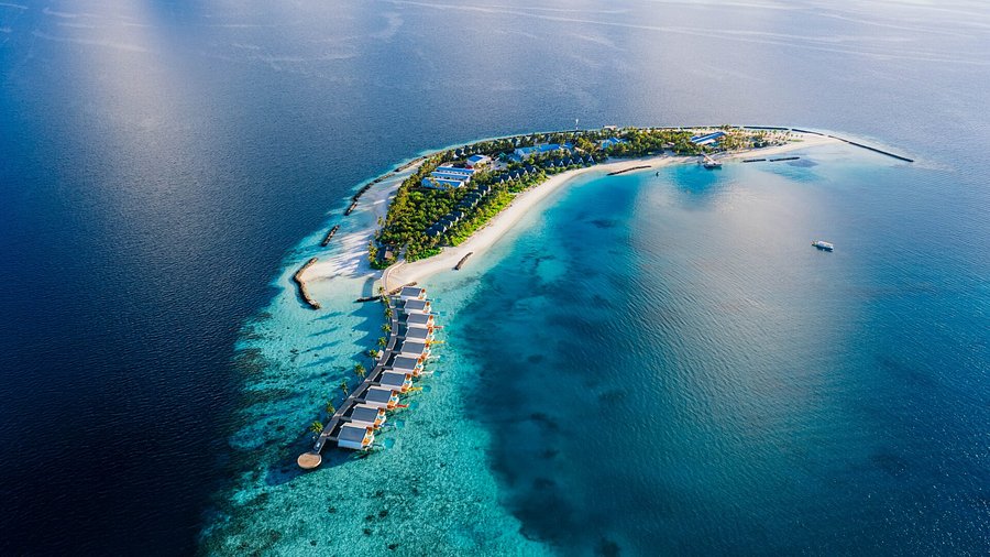 Oaga Art Resort Maldives – A Creative Luxury Escape